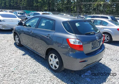 2010 Toyota Matrix z USA, uszkodzony, nr VIN 2T1KU4EE3AC297877